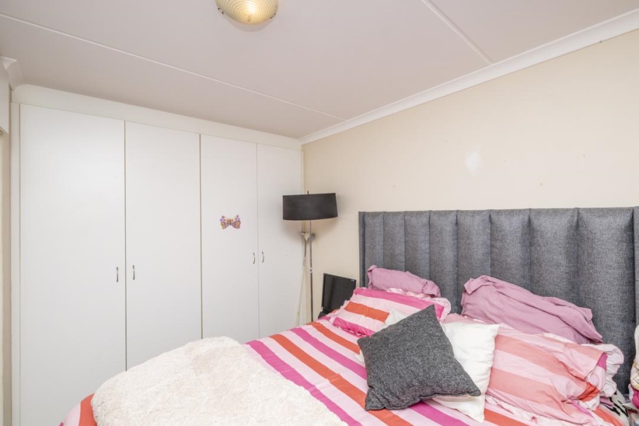 2 Bedroom Property for Sale in Buh Rein Estate Western Cape
